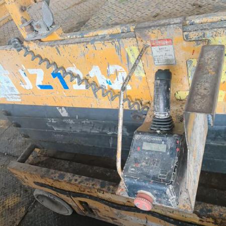 徐工GTJZ0808剪叉式高空作业平台