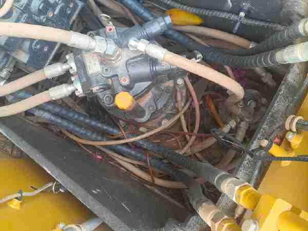 徐工XE135G履帶式挖掘機(jī)