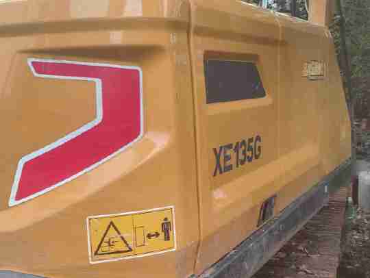 徐工XE135G履带式挖掘机