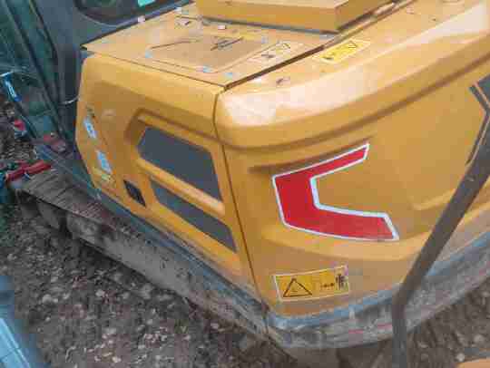 徐工XE135G履带式挖掘机