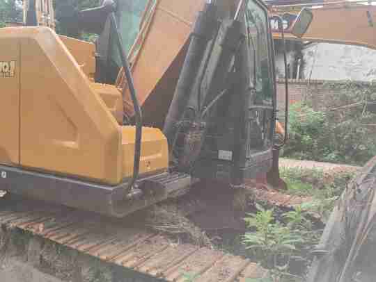 徐工XE135G履带式挖掘机