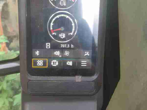 徐工XE135G履带式挖掘机