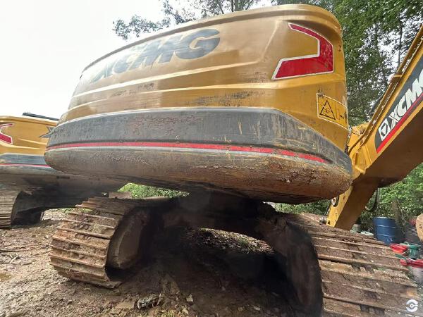 徐工XE135G履带式挖掘机