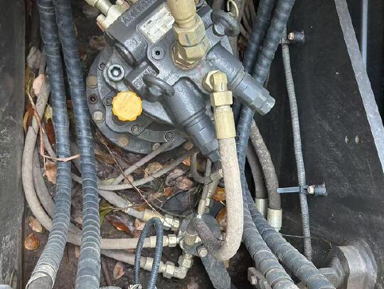 徐工XE135G履带式挖掘机