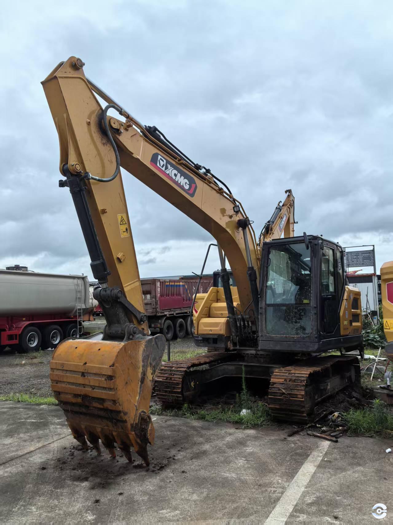 徐工XE135G履帶式挖掘機