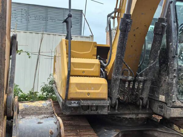 徐工XE135G履帶式挖掘機