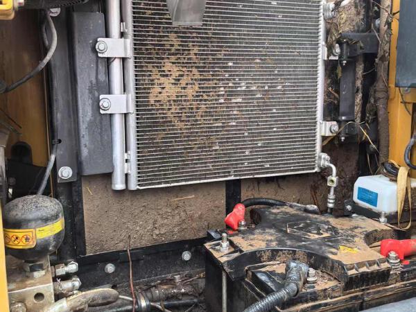 徐工XE135G履帶式挖掘機