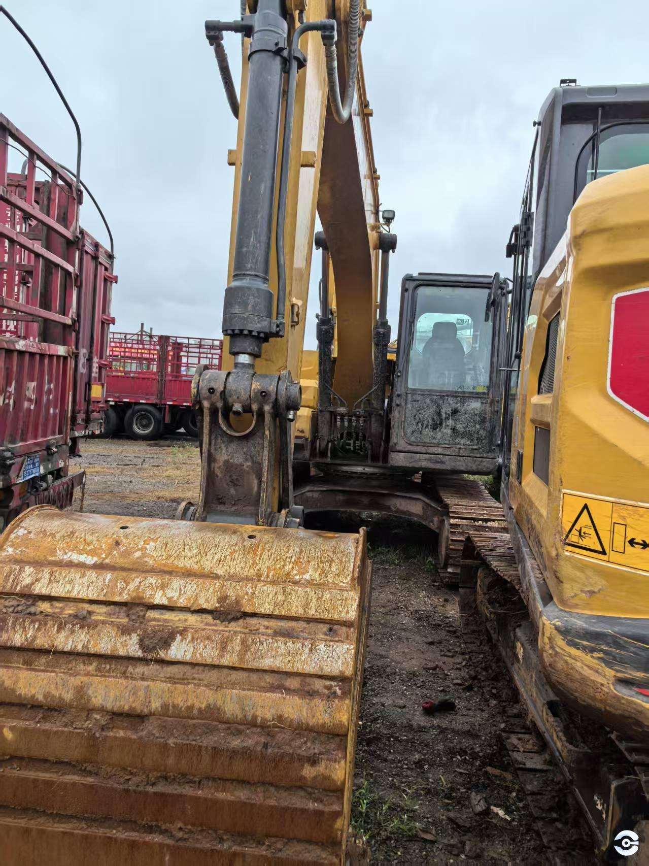 徐工XE135G履帶式挖掘機