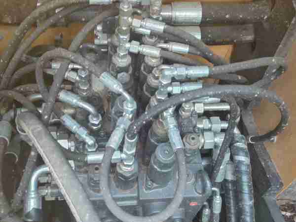 徐工XE135G履带式挖掘机