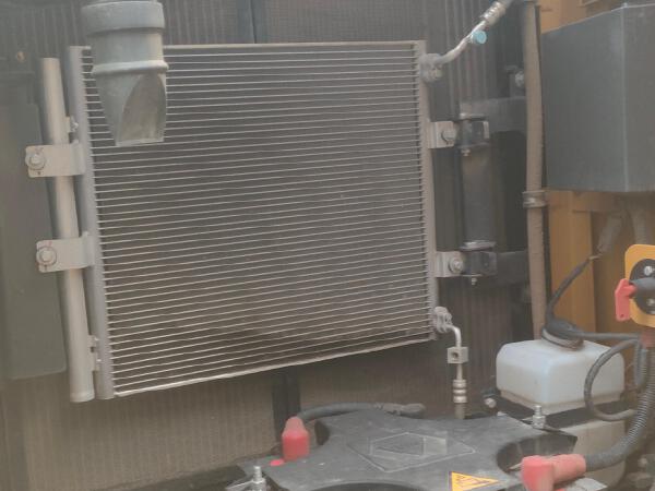 徐工XE135G履带式挖掘机