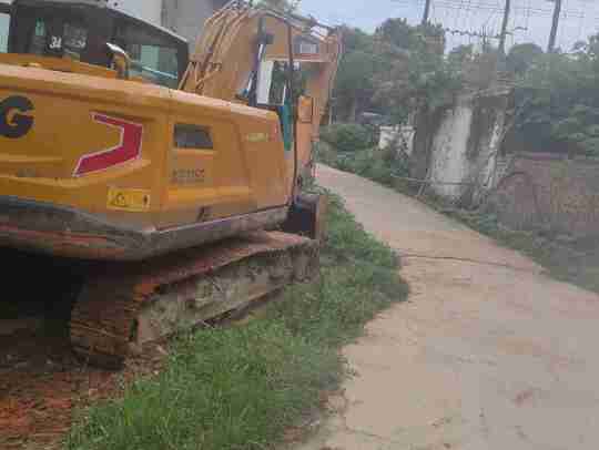 徐工XE135G履带式挖掘机