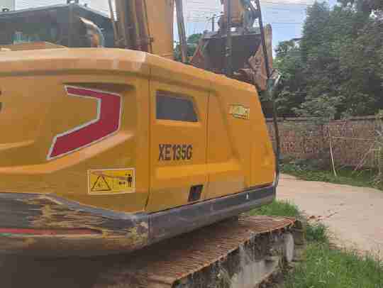 徐工XE135G履带式挖掘机
