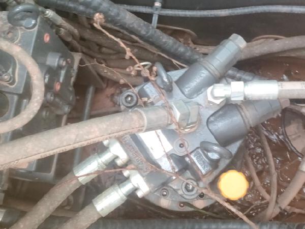 徐工XE135G履带式挖掘机