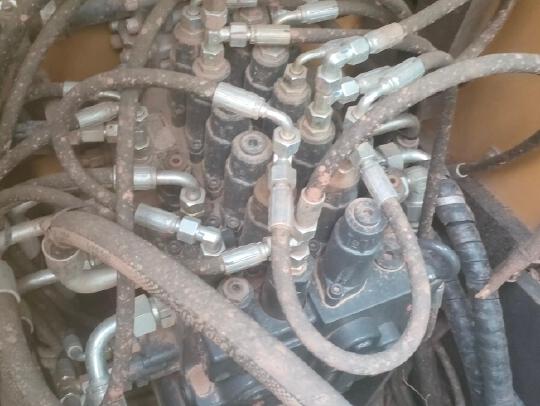 徐工XE135G履带式挖掘机