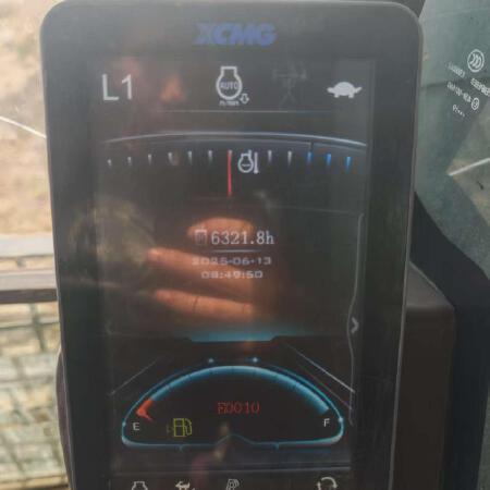 徐工XE490DK履带式挖掘机