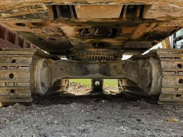 徐工XE550DK履帶式挖掘機