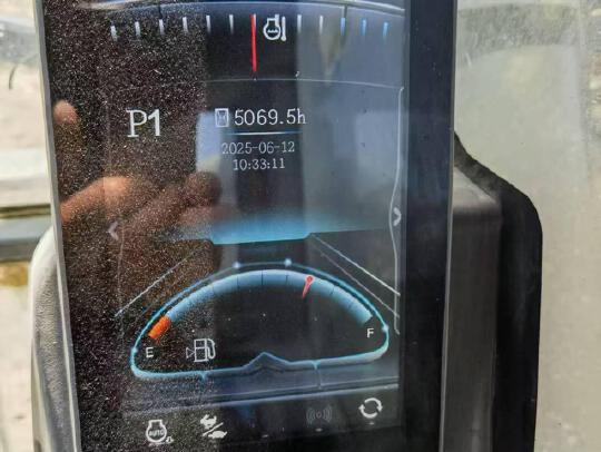 徐工XE550DK履帶式挖掘機