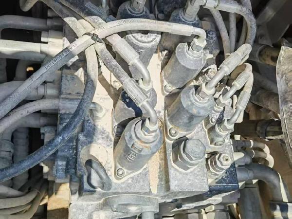 徐工XE550DK履帶式挖掘機