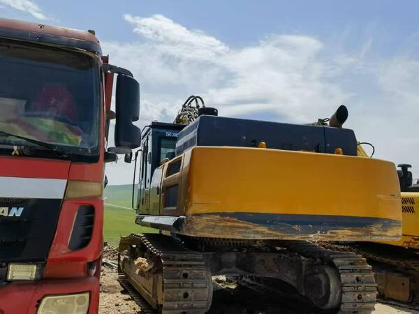 徐工XE550DK履帶式挖掘機