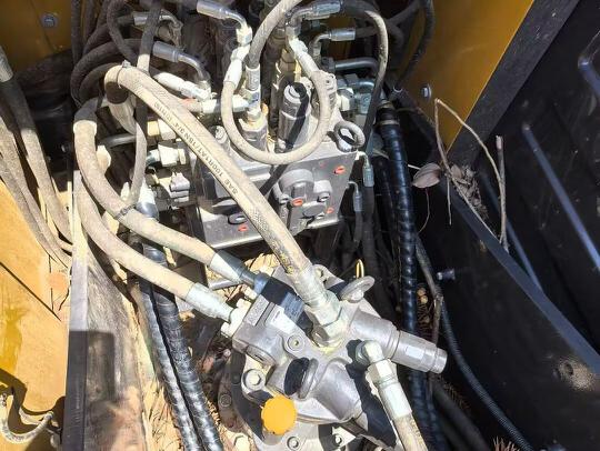 徐工XE135G履帶式挖掘機