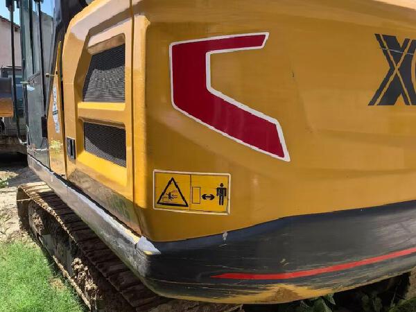 徐工XE135G履帶式挖掘機