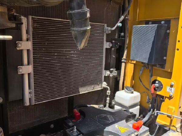 徐工XE135G履帶式挖掘機