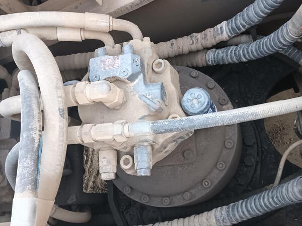 徐工XE550DK履帶式挖掘機