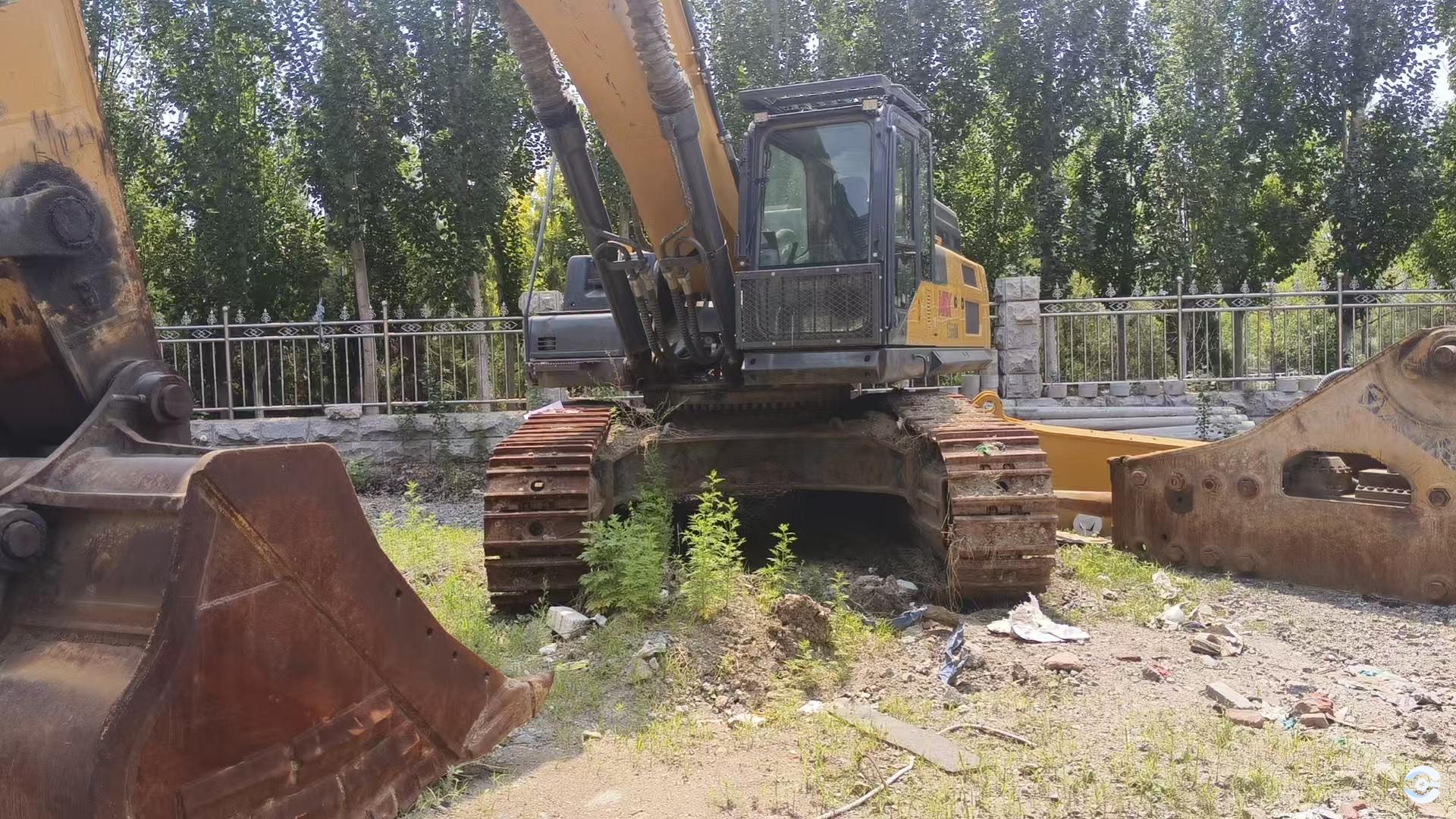 徐工XE550DK履帶式挖掘機