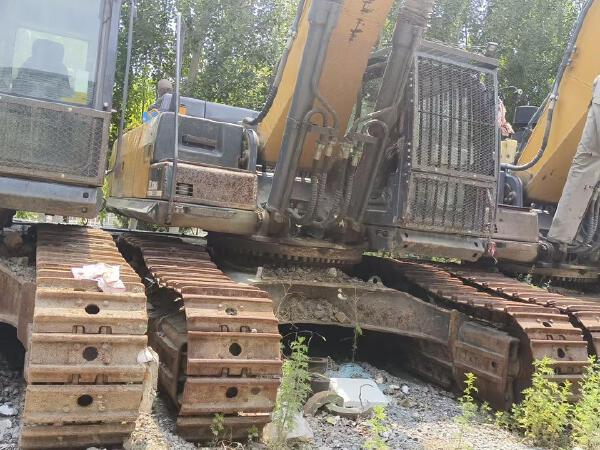 徐工XE550DK履带式挖掘机