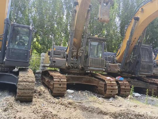 徐工XE550DK履带式挖掘机