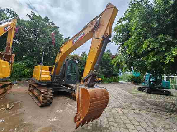 徐工XE135G履帶式挖掘機