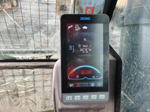 徐工XE490DK履带式挖掘机