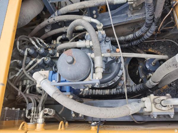 徐工XE490DK履带式挖掘机