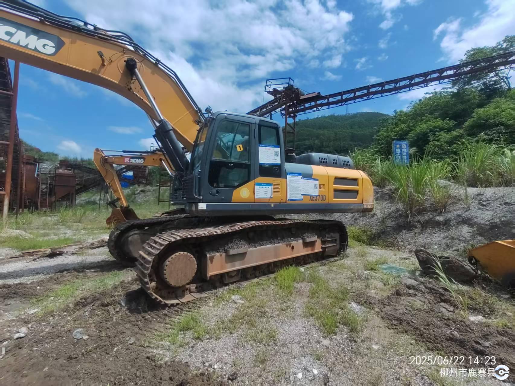 徐工XE370D履帶式挖掘機