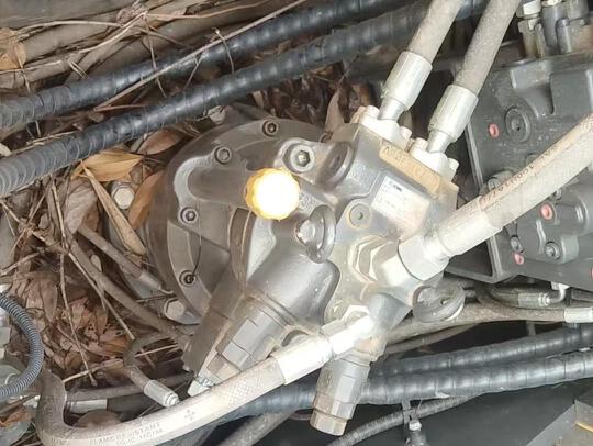 徐工XE135G履帶式挖掘機(jī)