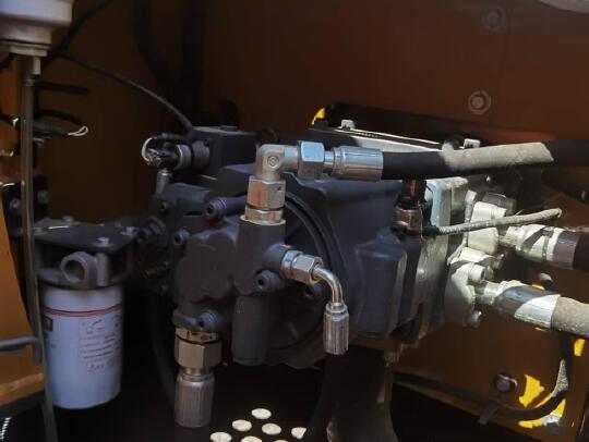 徐工XE135G履帶式挖掘機