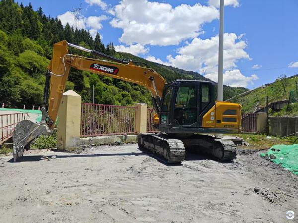 徐工XE135G履帶式挖掘機