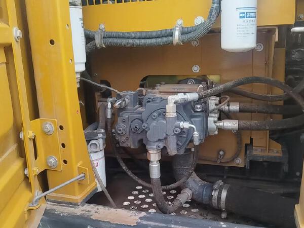 徐工XE135G履帶式挖掘機(jī)