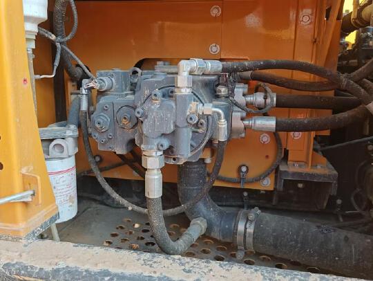 徐工XE135G履帶式挖掘機