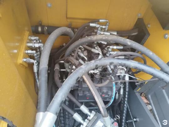 徐工XE135G履帶式挖掘機