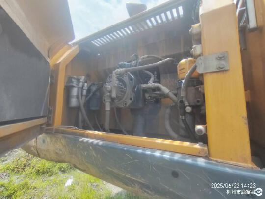 徐工XE370D履帶式挖掘機