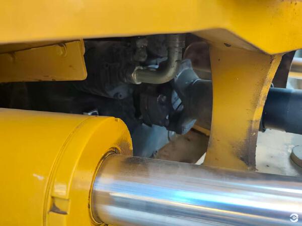 徐工XDA40铰接式自卸车