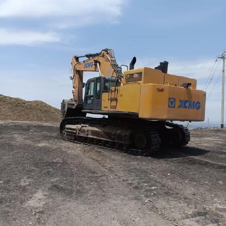 徐工XE700D履带式挖掘机