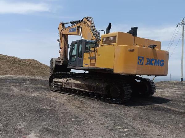 徐工XE700D履帶式挖掘機(jī)