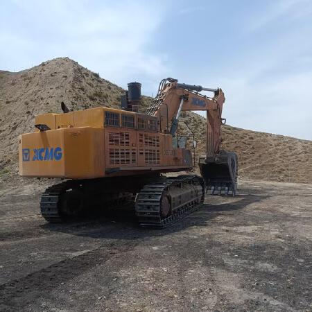 徐工XE700D履带式挖掘机