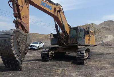 徐工XE700D履帶式挖掘機(jī)