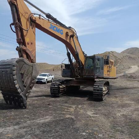 徐工XE700D履带式挖掘机