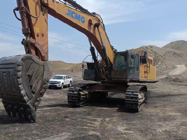 徐工XE700D履帶式挖掘機(jī)