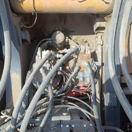 徐工XE700D履带式挖掘机