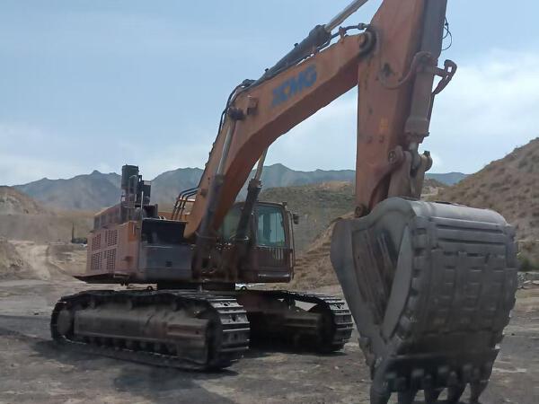 徐工XE700D履帶式挖掘機